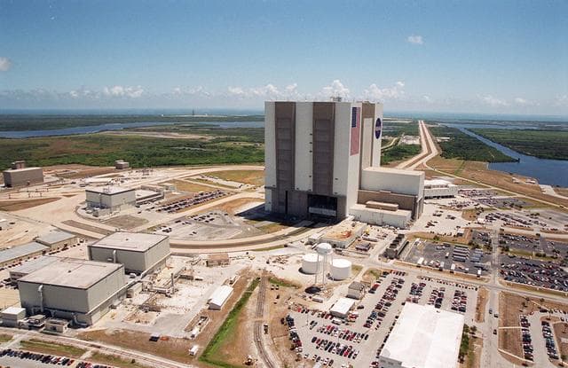 NASA image: KSC-00pp0727