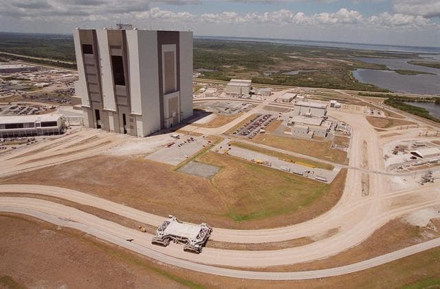 NASA image: KSC-00pp0733