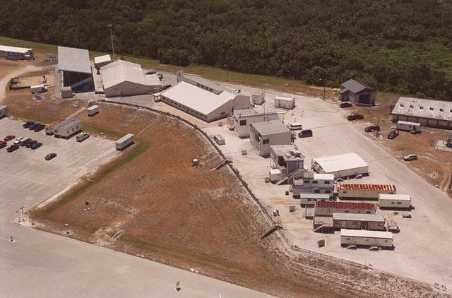 NASA image: KSC-00pp0740