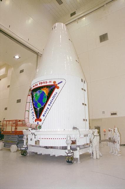 NASA image: KSC-00pp0755