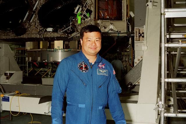 NASA image: KSC-00pp0770