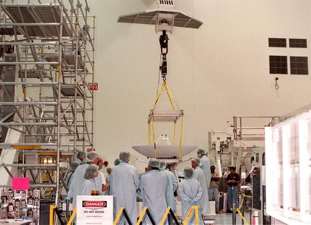 NASA image: KSC-00pp0774