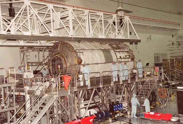 NASA image: KSC-00pp0798