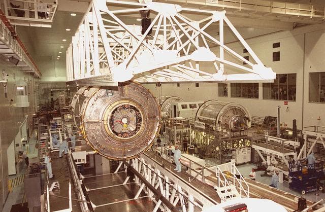 NASA image: KSC-00pp0805