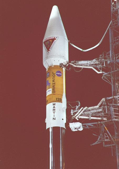 NASA image: KSC-00pp0819