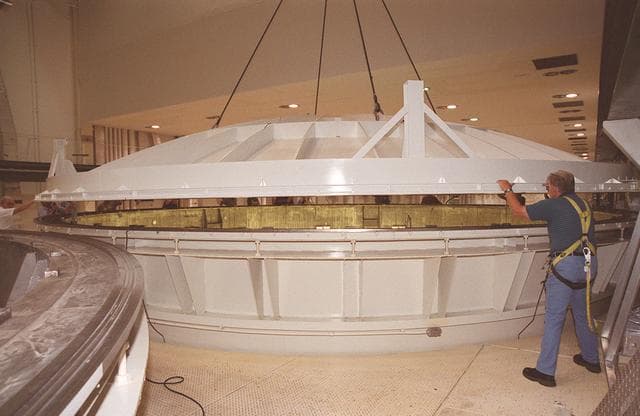 NASA image: KSC-00pp0851