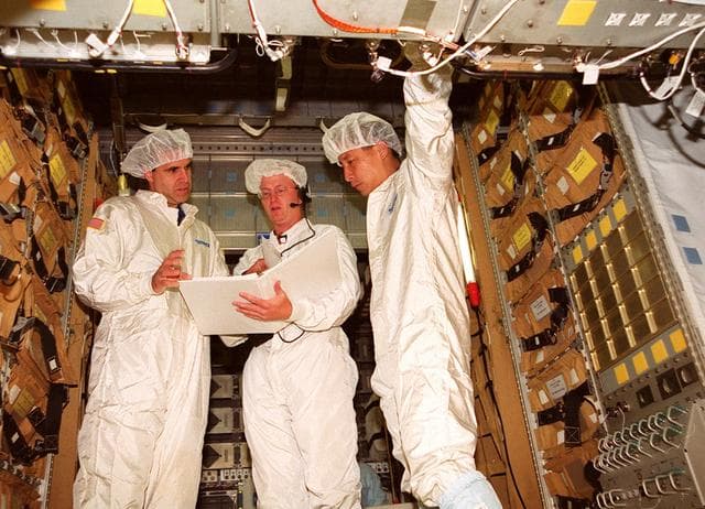 NASA image: KSC-00pp0958