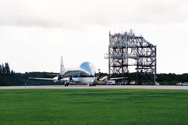 NASA image: KSC-00pp1034