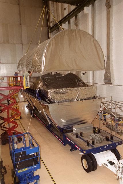 NASA image: KSC-00pp1048