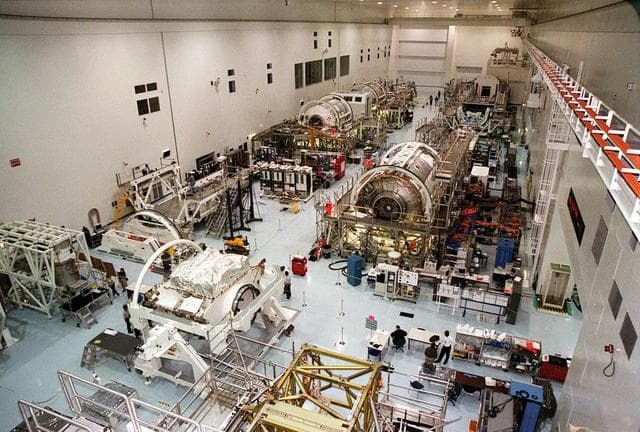 NASA image: KSC-00pp1053