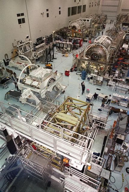 NASA image: KSC-00pp1055