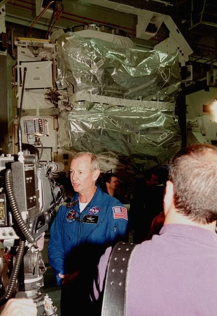 NASA image: KSC-00pp1059