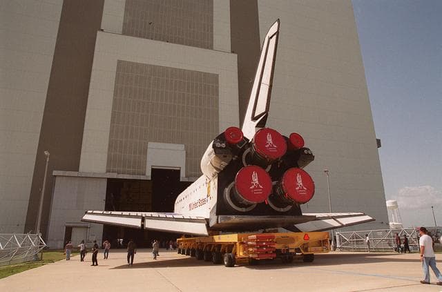 NASA image: KSC-00pp1074