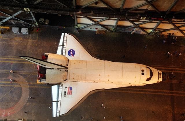 NASA image: KSC-00pp1075