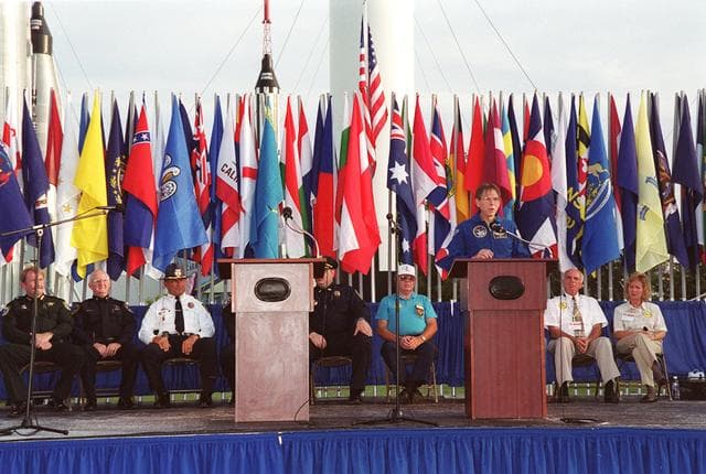 NASA image: KSC-00pp1091