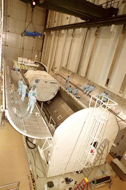 NASA image: KSC-00pp1106