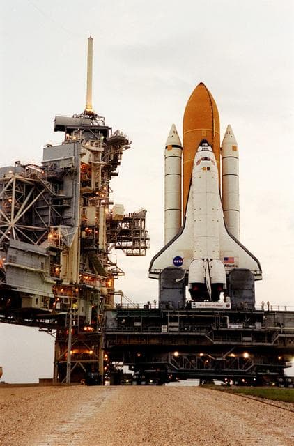 NASA image: KSC-00pp1120