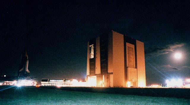 NASA image: KSC-00pp1127