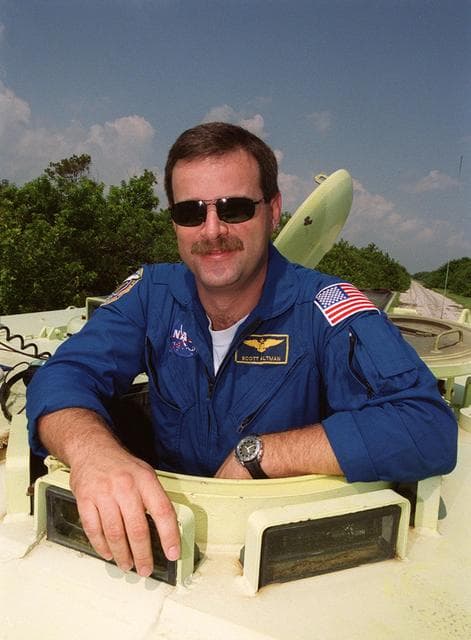 NASA image: KSC-00pp1139
