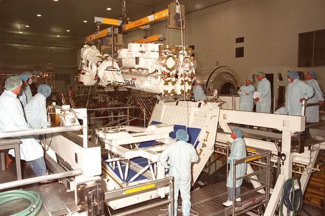 NASA image: KSC-00pp1151