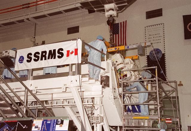 NASA image: KSC-00pp1155