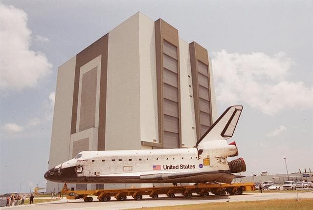 NASA image: KSC-00pp1189