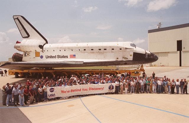 NASA image: KSC-00pp1190