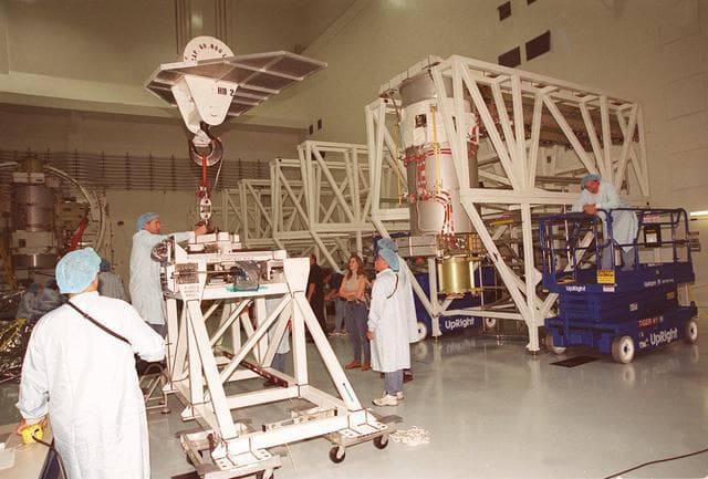 NASA image: KSC-00pp1209