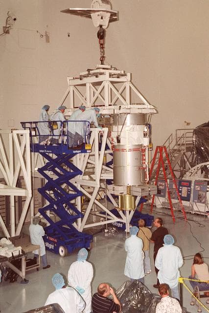 NASA image: KSC-00pp1212
