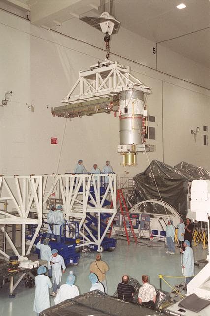 NASA image: KSC-00pp1213