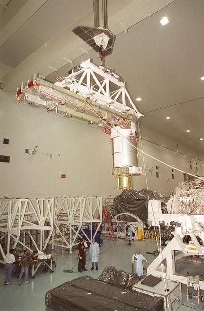 NASA image: KSC-00pp1214