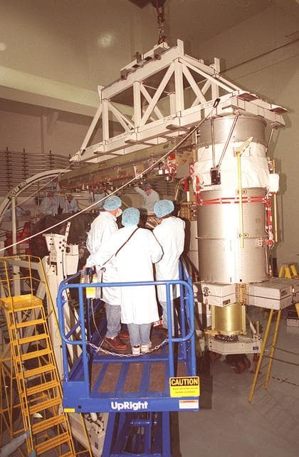 NASA image: KSC-00pp1217