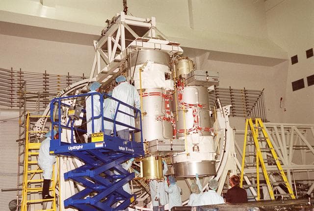 NASA image: KSC-00pp1219