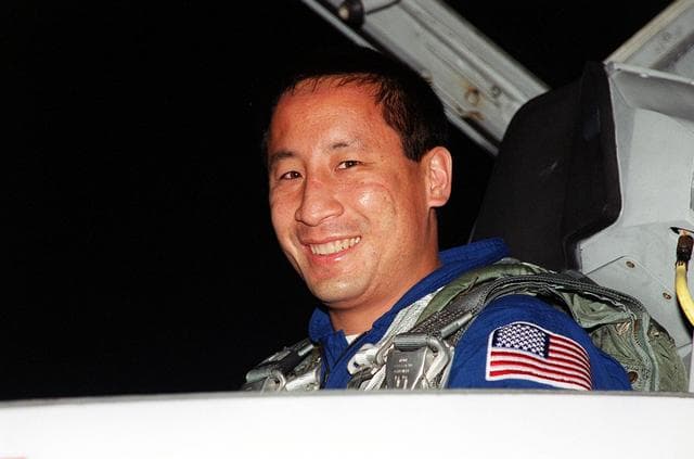NASA image: KSC-00pp1234