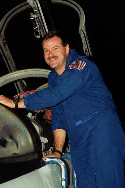 NASA image: KSC-00pp1238