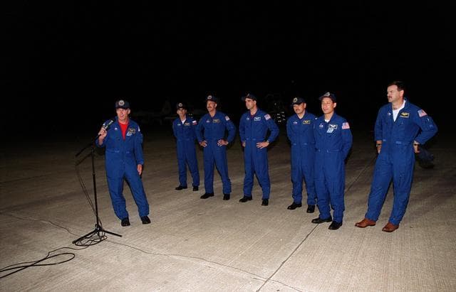 NASA image: KSC-00pp1239