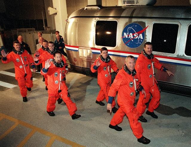 NASA image: KSC-00pp1261