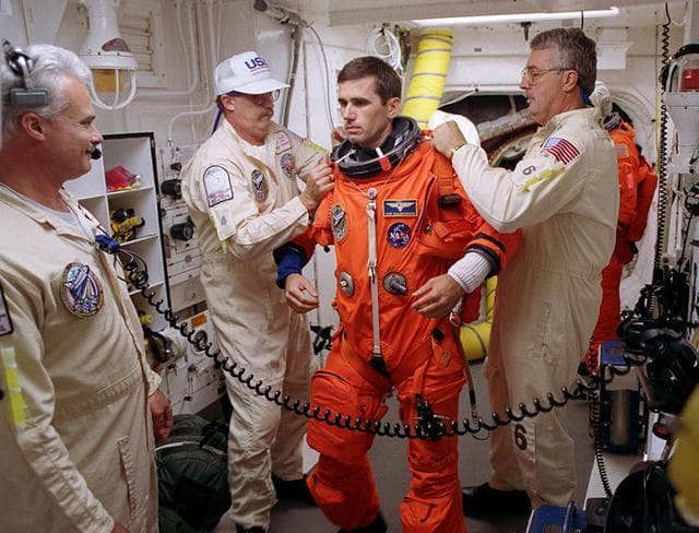 NASA image: KSC-00pp1281