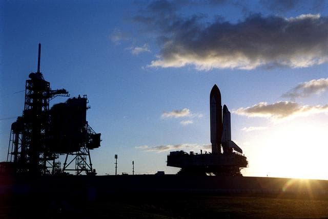 NASA image: KSC-00pp1289
