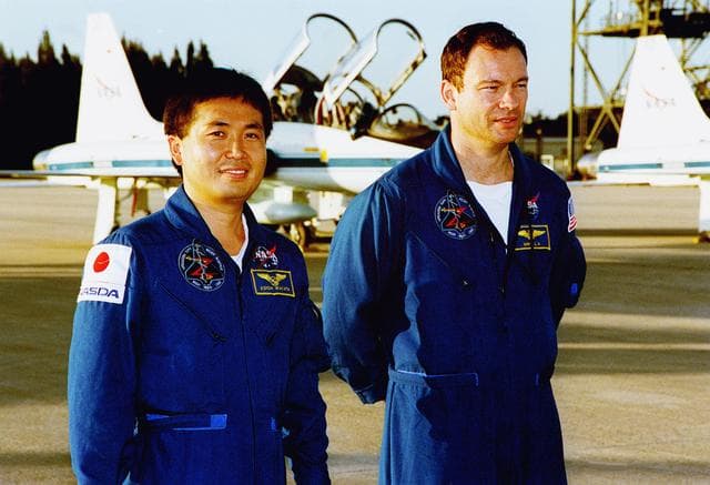 NASA image: KSC-00pp1307