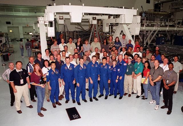 NASA image: KSC-00pp1331