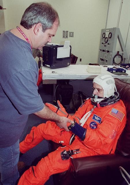 NASA image: KSC-00pp1335