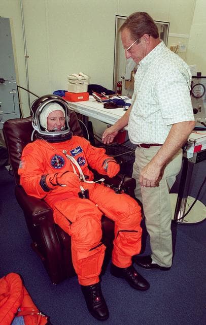NASA image: KSC-00pp1342