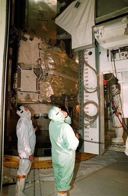 NASA image: KSC-00pp1357
