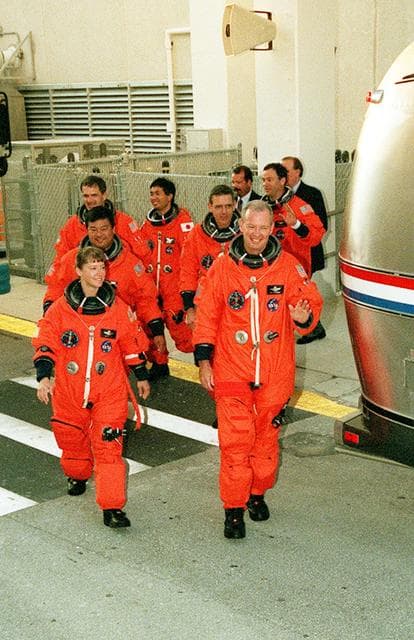 NASA image: KSC-00pp1361