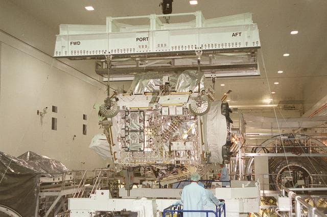 NASA image: KSC-00pp1387