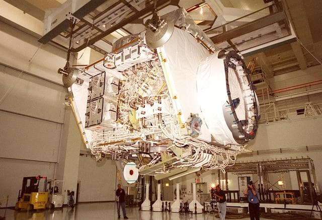 NASA image: KSC-00pp1390