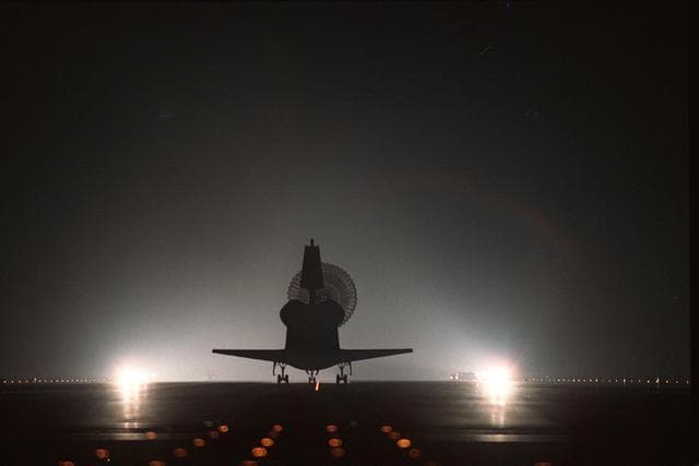 NASA image: KSC-00pp1399