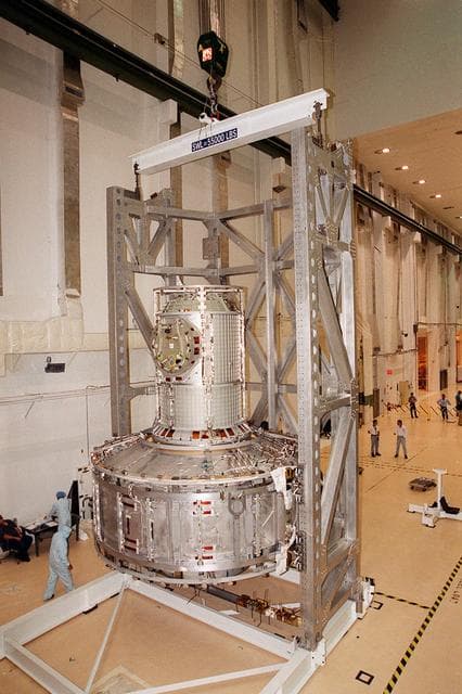 NASA image: KSC-00pp1403