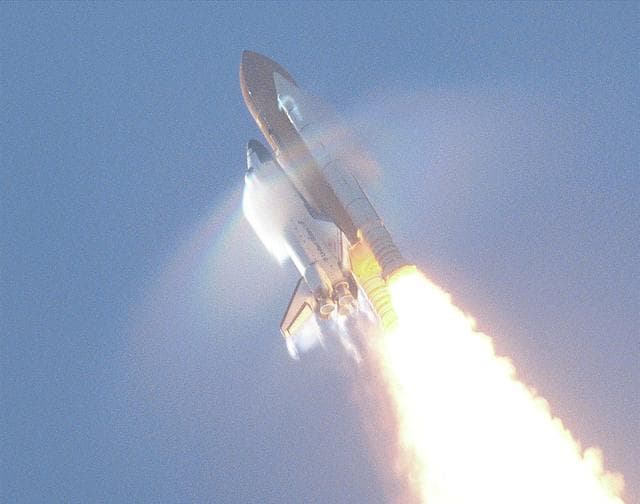 NASA image: KSC-00pp1416